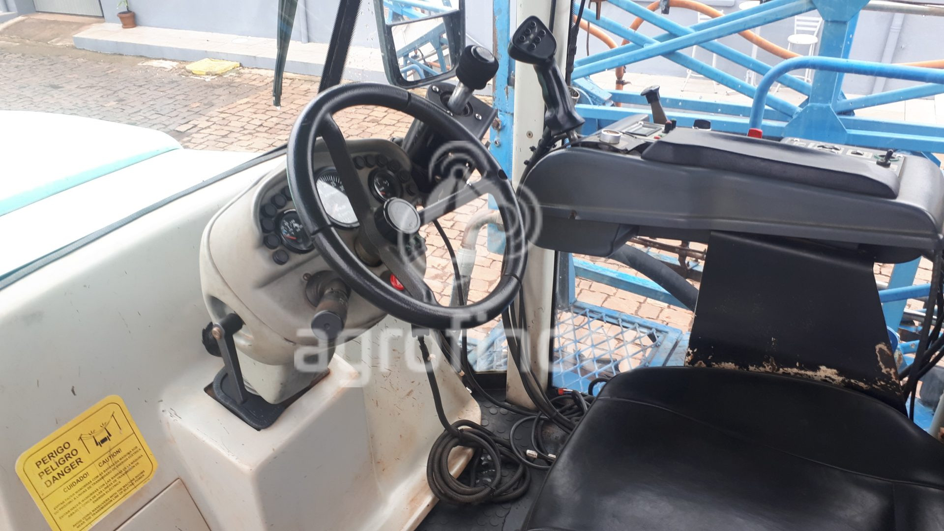 Pulverizador Autop. Montana Parruda MA 3027 ano 2005 - Imagem 3