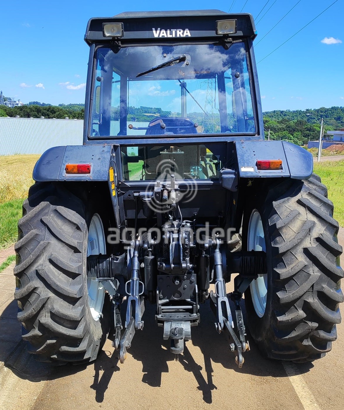 Trator Valtra BM 110 Ano 2008 - Imagem 4
