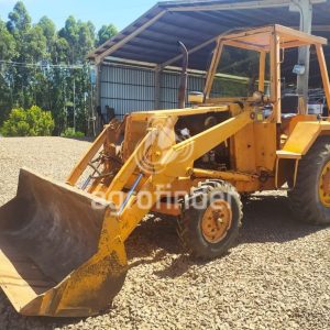Retroescavadeira Case 580N Ano 1992