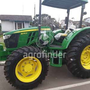 Trator John Deere  5070 E ano 2022