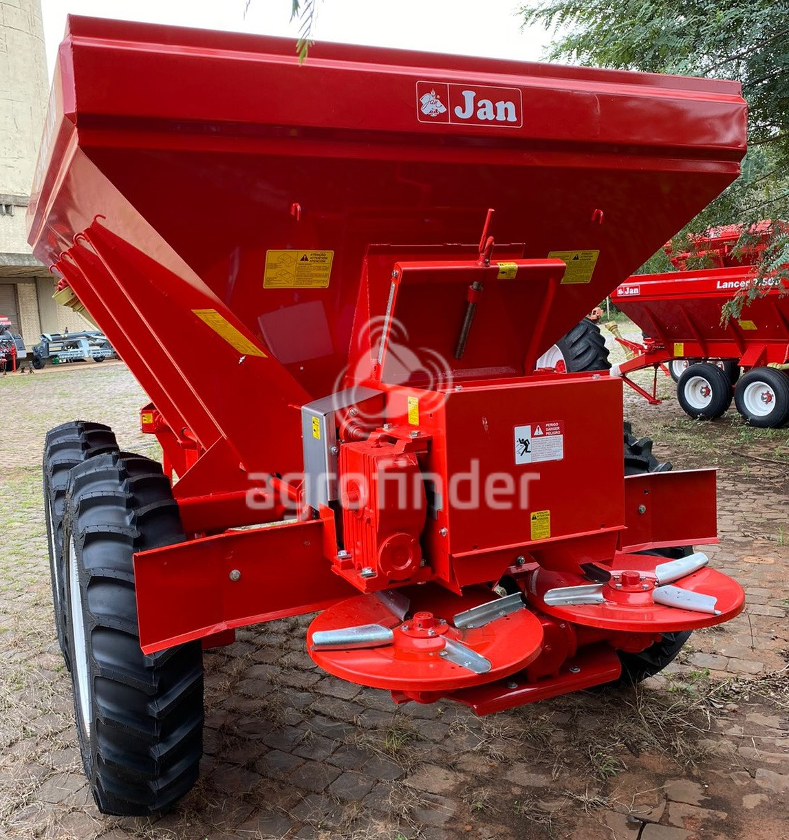 Distribuidor de Fertilizantes Sólidos Jan Lancer 10000 ano 2022 - Imagem 2
