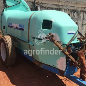 Pulverizador de Arrasto Berthoud Ômega 2000 L Ano 2005