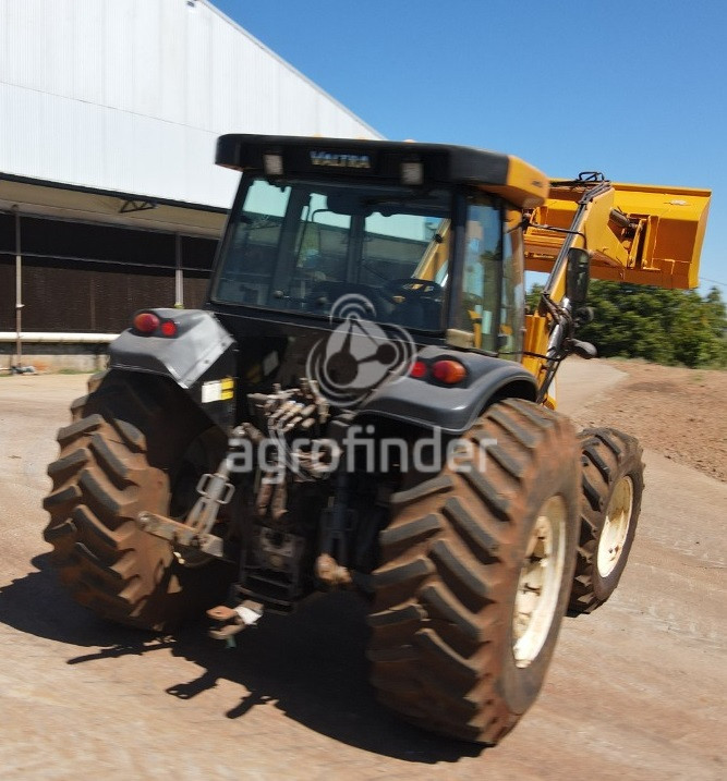Trator Valtra BM 125 I ano 2013 - Imagem 3