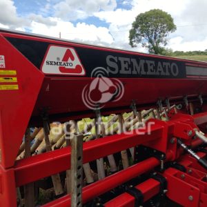 Plantadeira de inverno Semeato  SHM 1517 ano 2007