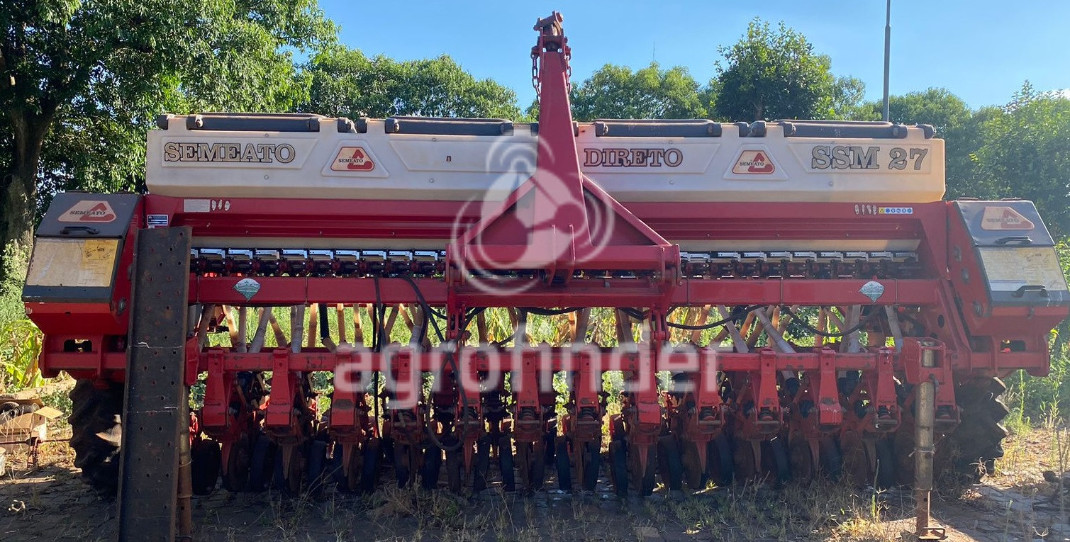 Plantadeira Múltipla Semeato SSM 27 ano 2011