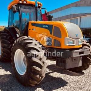 Trator Valtra BH 165 ano 2010