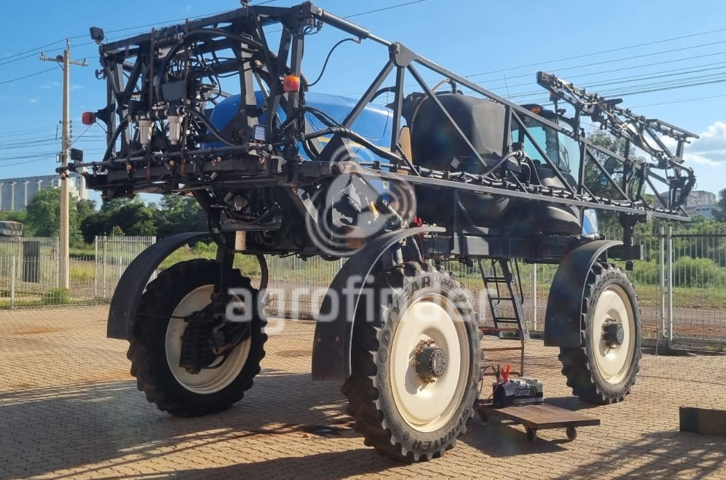 Pulverizador Autopropelido New Holland SP 2500 Ano 2015 - Imagem 3