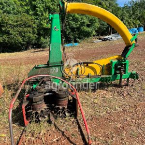 Ensiladeira  JF  C-120 ano 2018