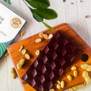 Chocolate Cacau Candango 50% ao leite com Baru 80g