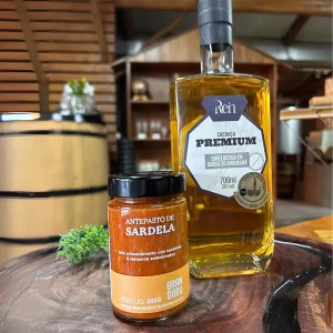 Combo Rein Cachaça Premium Amburana e Sardela