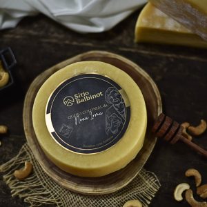 Queijo Colonial Nona Irma (peça inteira)