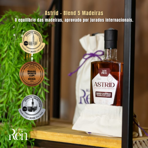 Astrid Cachaça Extra Premium – Blend 5 Madeiras 700ml