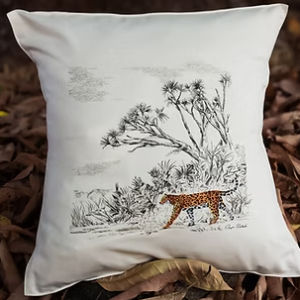 Capa de Almofada Onça-Pintada- 45X45 bordada a mão