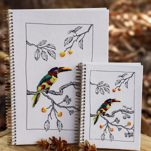 Caderno Mangaba Coleção Rebrotar – 25X18 cm Bordado A Mão