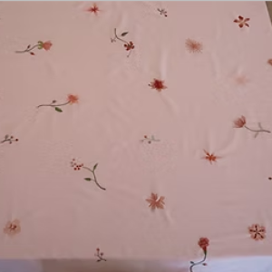 Toalha De Mesa Rosa Coleção Rebrotar – 1,60X2,50 Bordado A Mão
